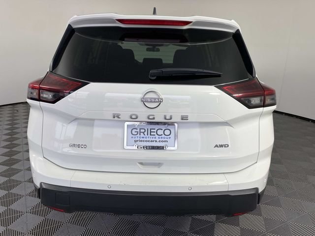 Used 2024 White Nissan S image 7