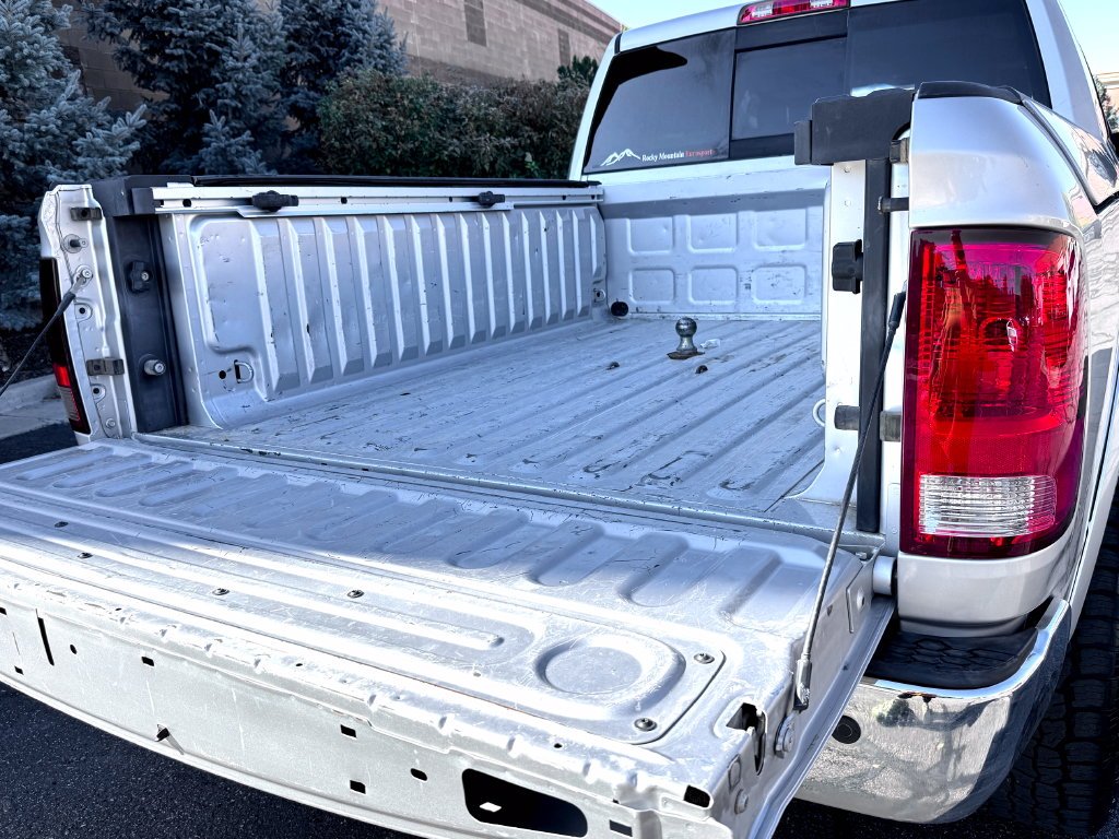 Used 2012 Silver Ram Laramie image 13