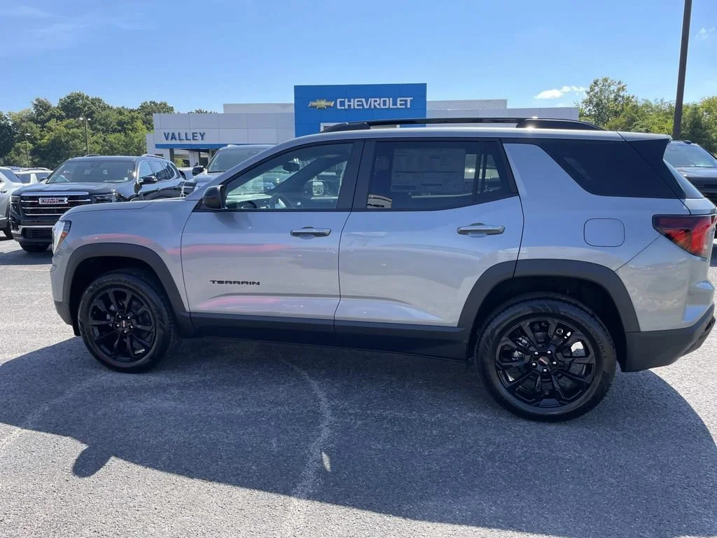 New 2027 Sterling Metallic GMC Elevation image 7