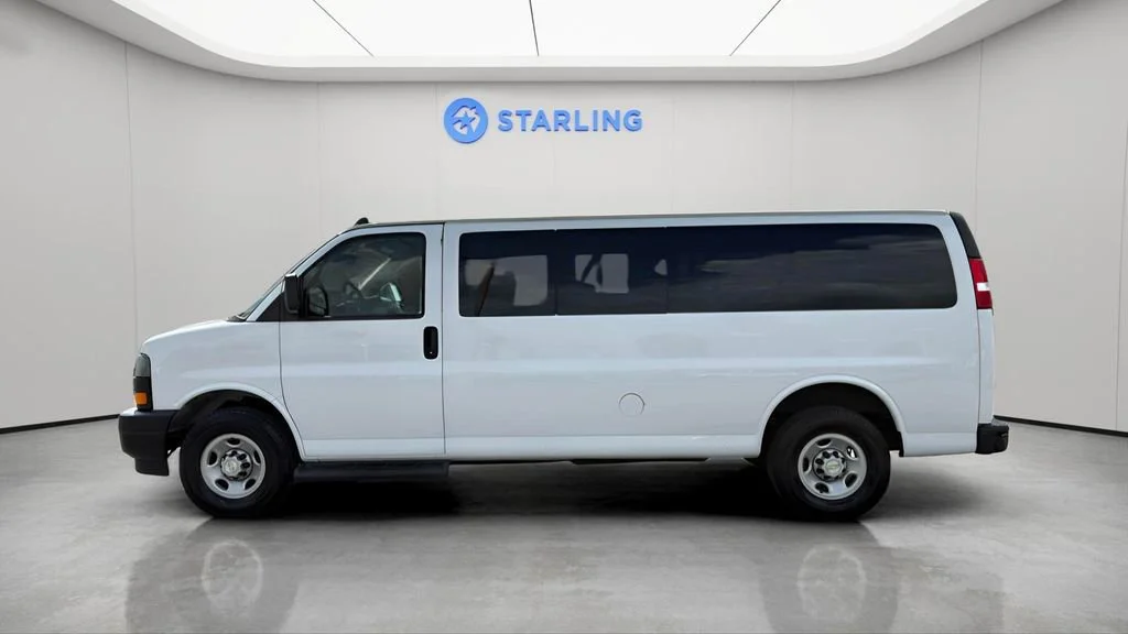 Used 2023 Summit White Chevrolet 1LS image 3