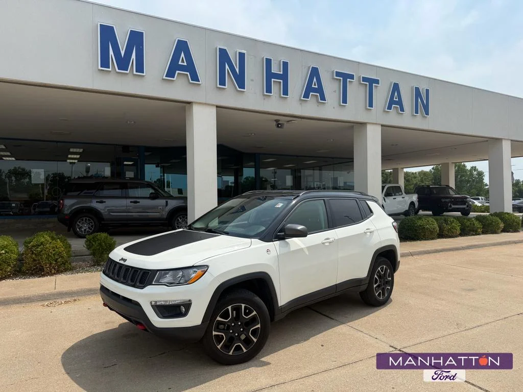 Used 2020 White Clearcoat Jeep Trailhawk image 1