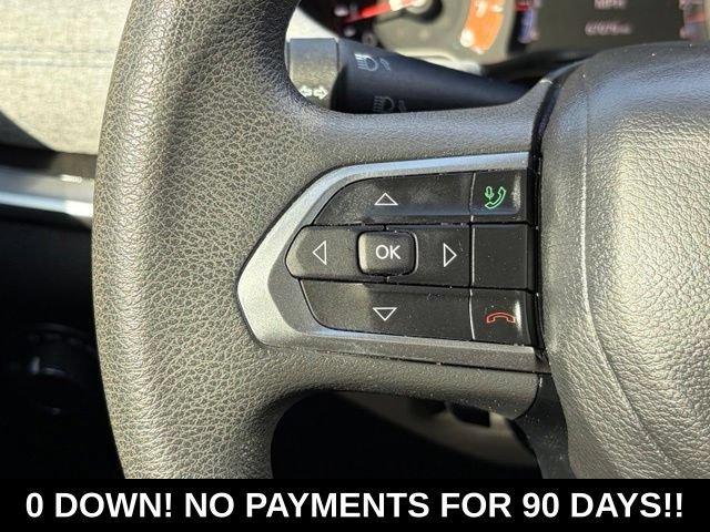 Used 2023 Diamond Black Cry Jeep Sport image 20