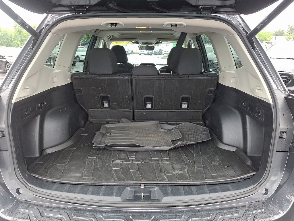 Used 2022 Gray Metallic Subaru Premium image 29