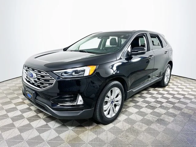 Certified Pre-Owned 2022 Ford Edge Titanium