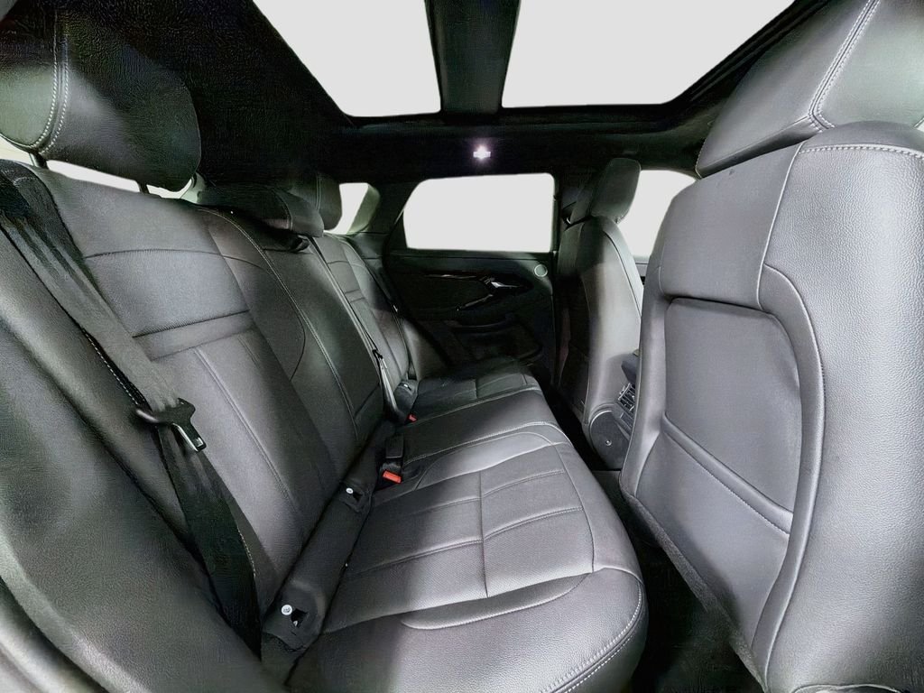 New 2026 Fuji White Land Rover Hoxton Edition image 29