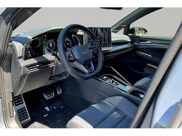 New 2026 Graphite Gray Metallic Volkswagen 2.0T image 18
