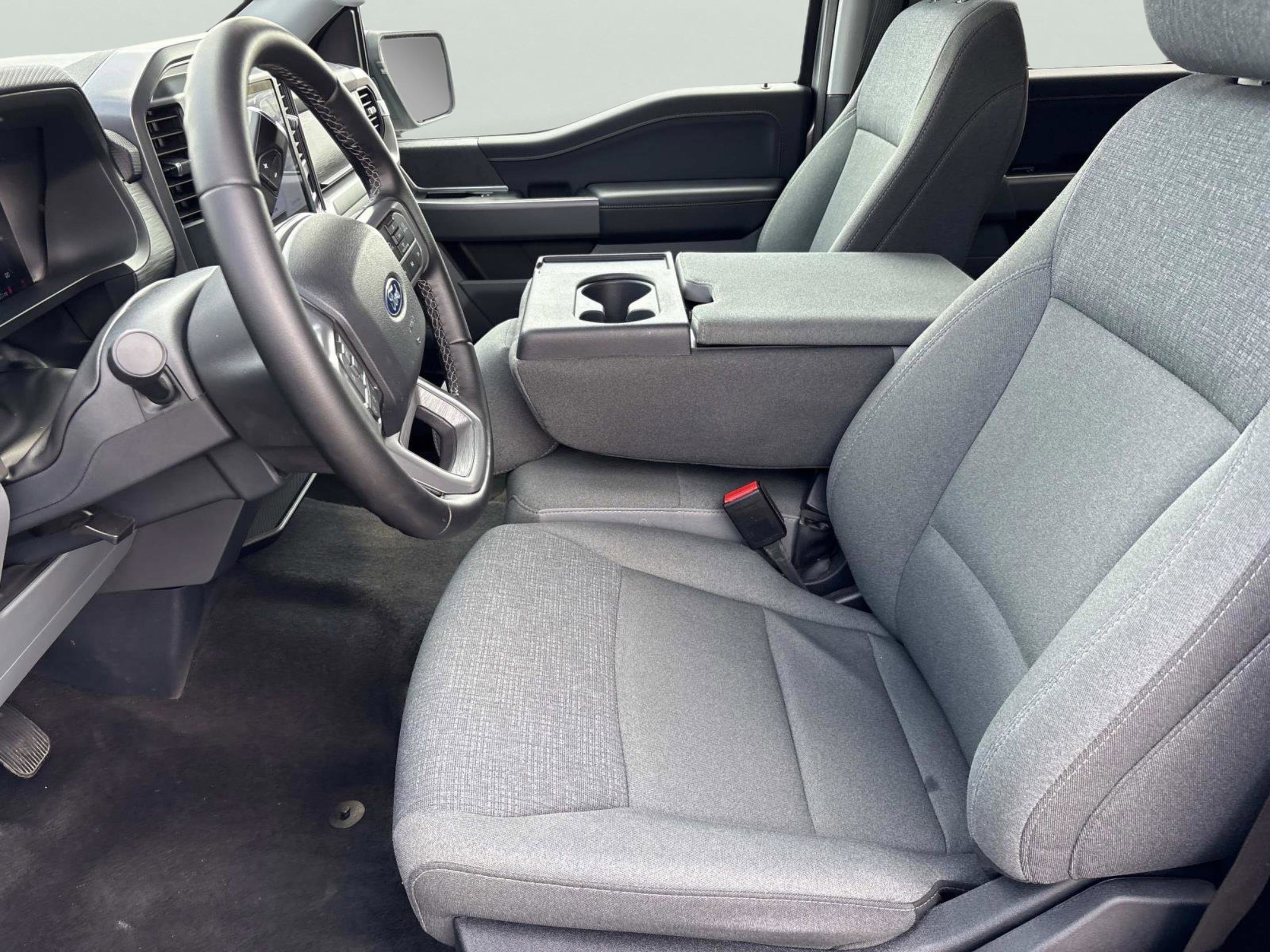 2025 Ford F-150 XLT - Photo 26