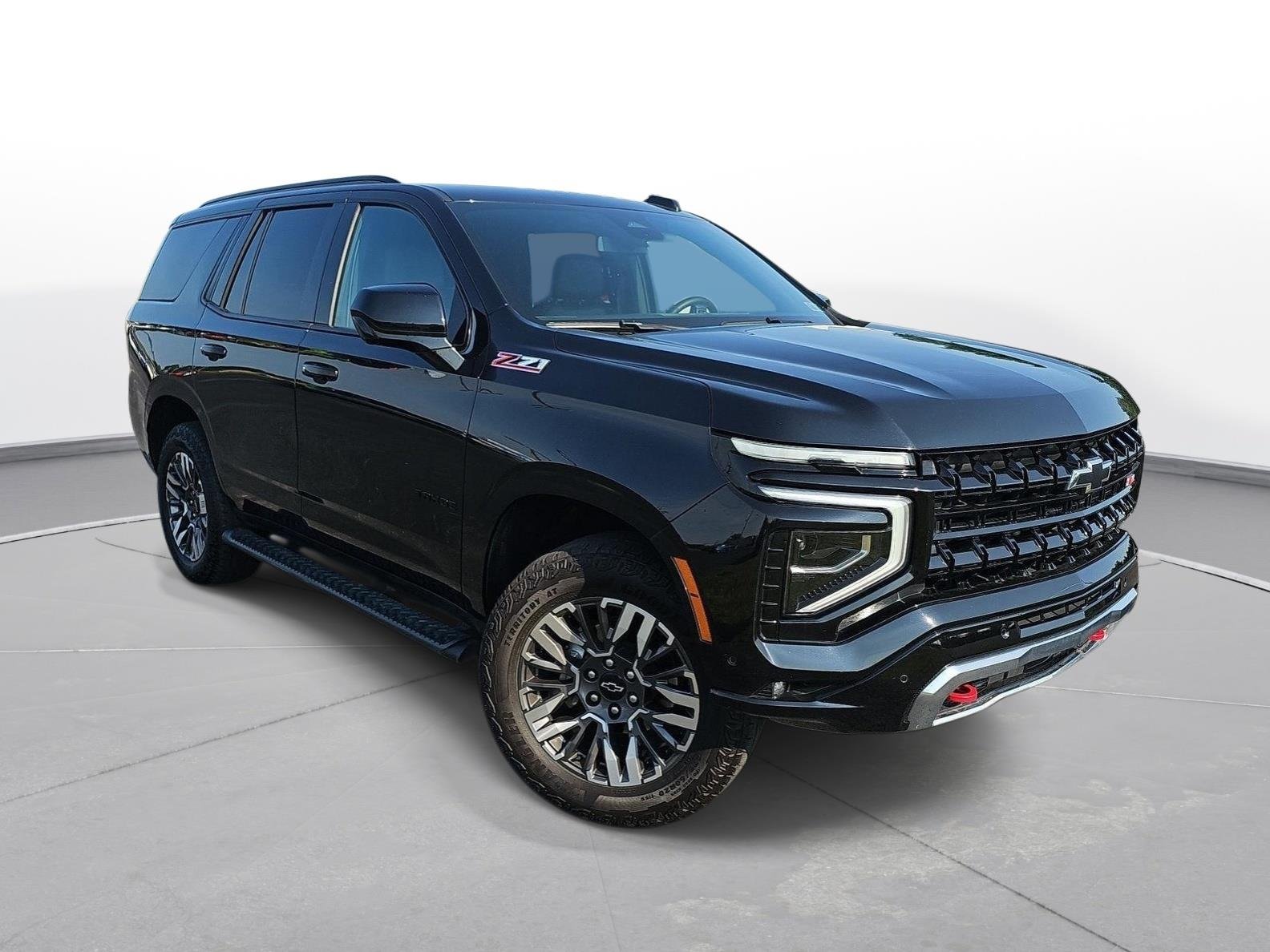 Used 2025 Black Chevrolet Z71 image 4