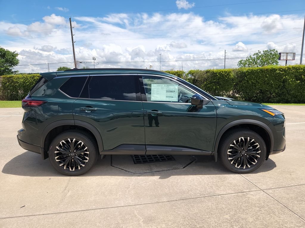 New 2026 Obsidian Green Pearl Nissan Dark Armor image 4