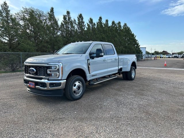 New 2026 Ford F-350SD Lariat