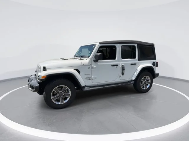 Used 2021 White Jeep Unlimited Sahara image 4