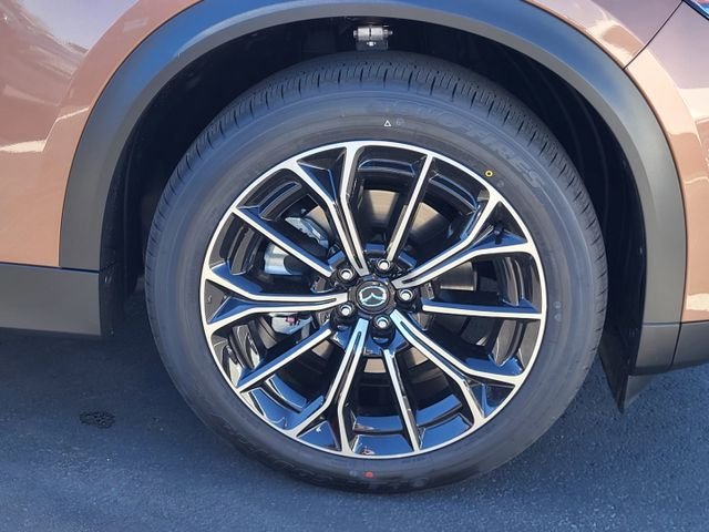 New 2025 Melting Copper Metallic Mazda Premium Plus AWD image 7