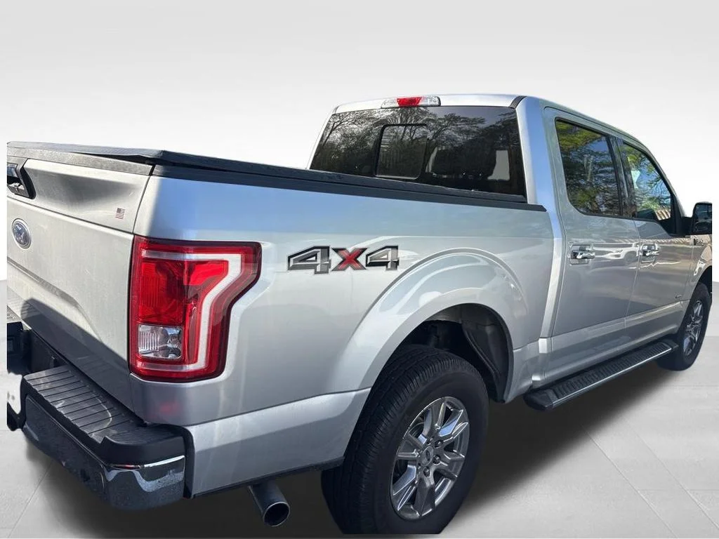 Used 2017 Silver Ford XLT image 12