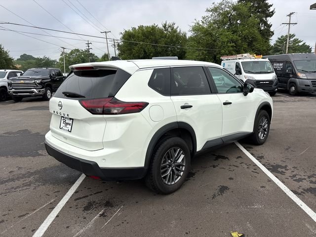 Used 2024 White Nissan S image 27