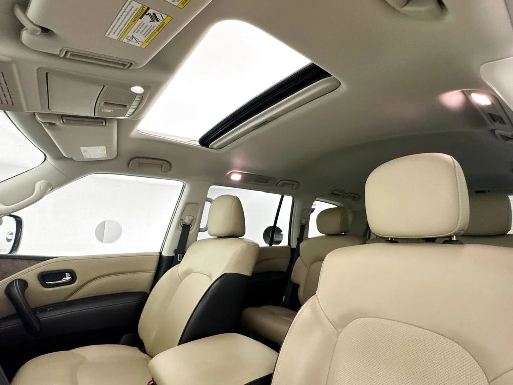 Used 2024 White INFINITI Premium Select image 22