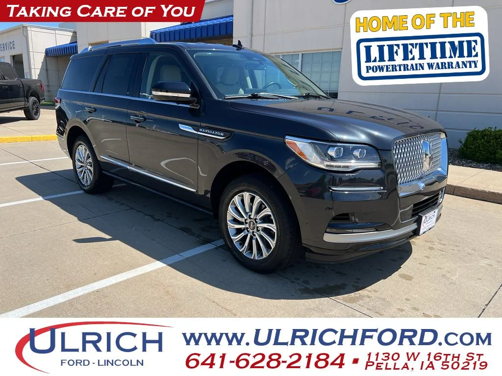 2024 Lincoln Navigator Premiere AWD's photo