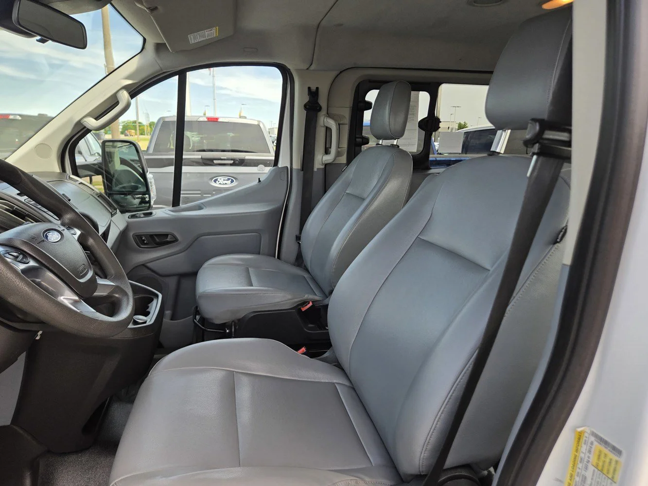 Used 2018 Oxford White Ford  image 21