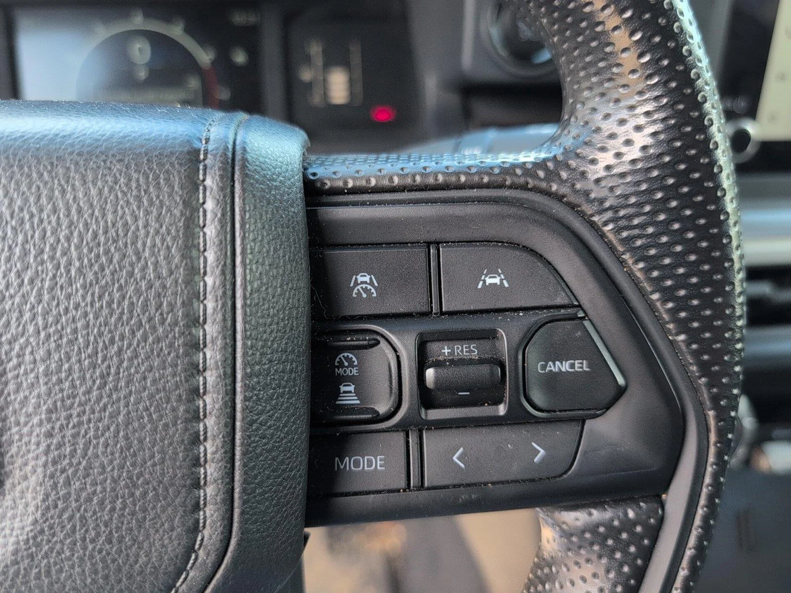 Used 2025 Ice Cap Toyota SR5 image 28