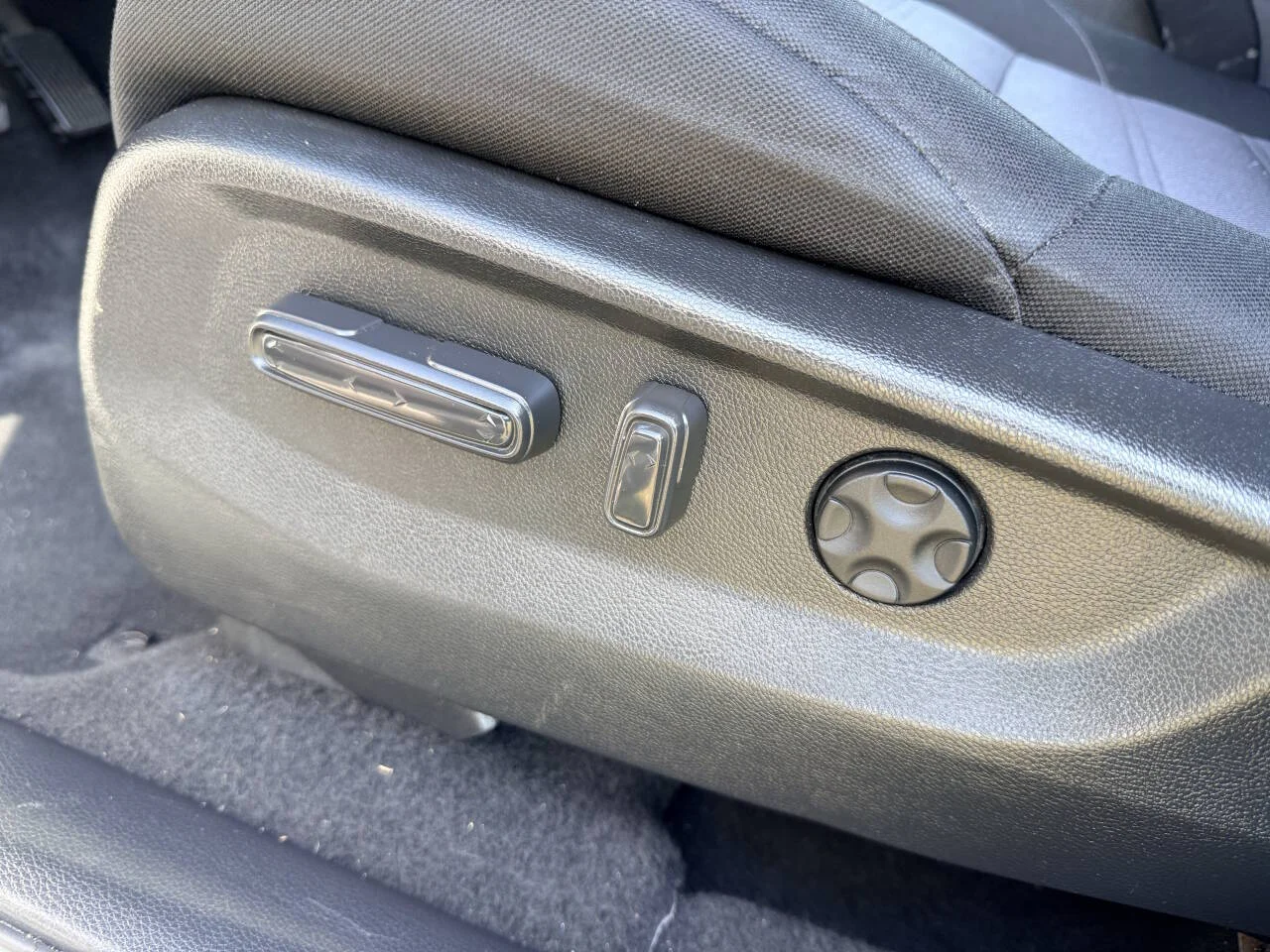 Used 2020 Silver Honda EX 4dr SUV image 25