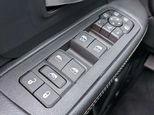 Used 2026 Silver Ram Laramie image 24