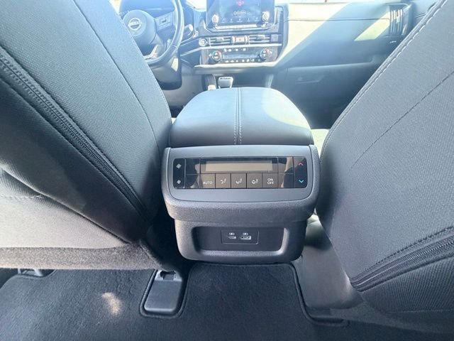 2024 Nissan Pathfinder SV - Photo 27