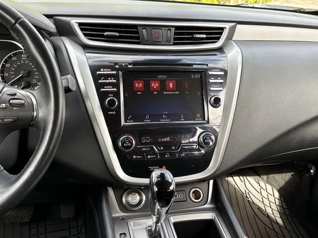 Used 2020 Super Black Metallic Nissan SV image 10