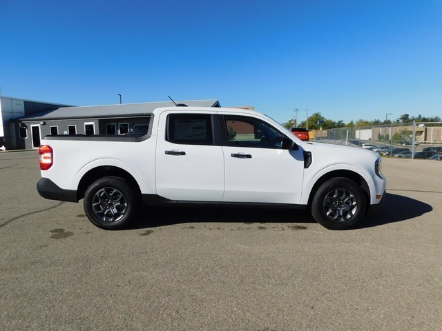 2025 Ford Maverick XLT photo 2