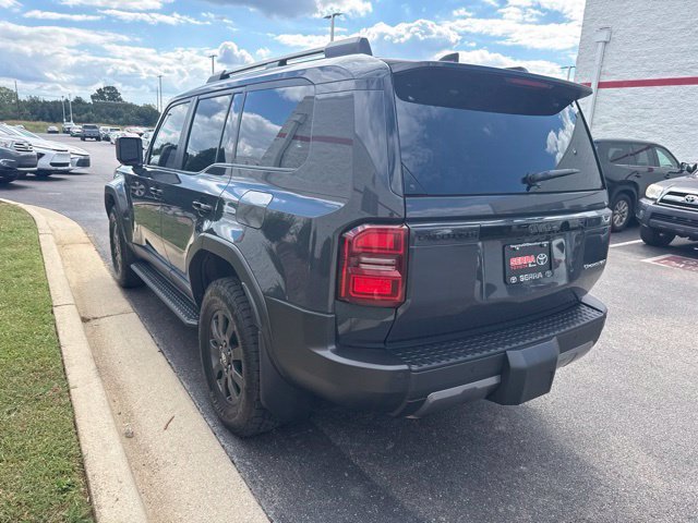 Used 2024  Toyota Base image 5