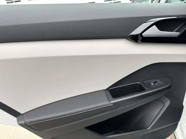 New 2026 Black Volkswagen 1.5T S image 9