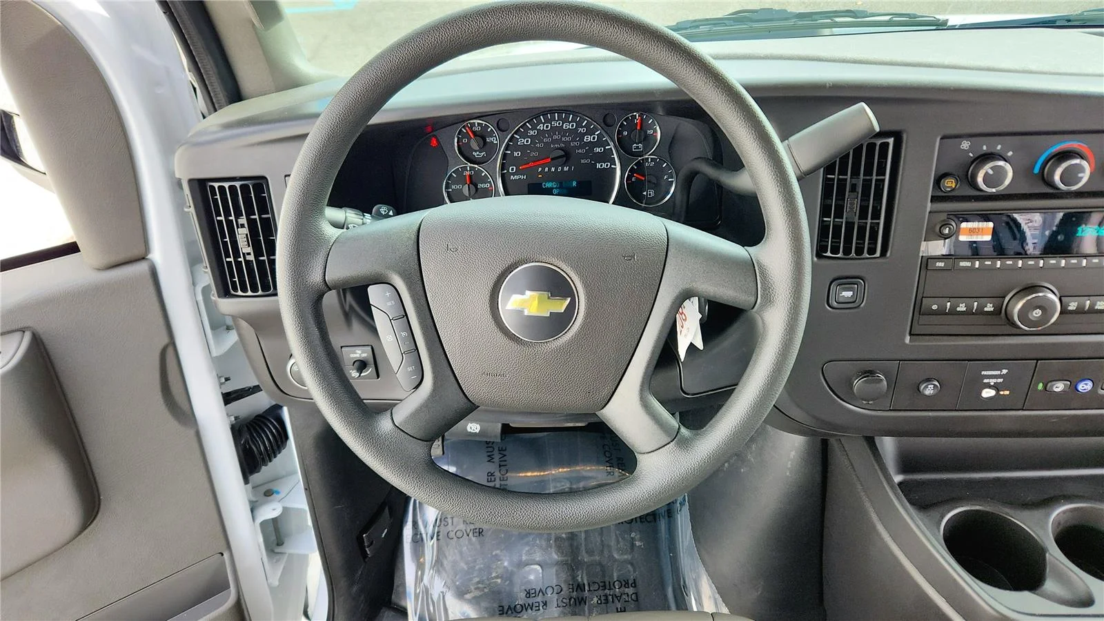 2025 Chevrolet Express Cargo Work Van - Photo 24