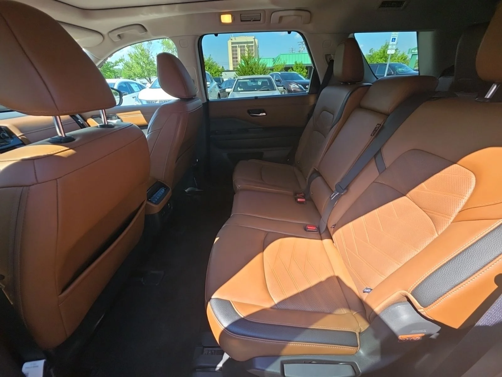 Used 2023 Red Nissan Platinum image 5