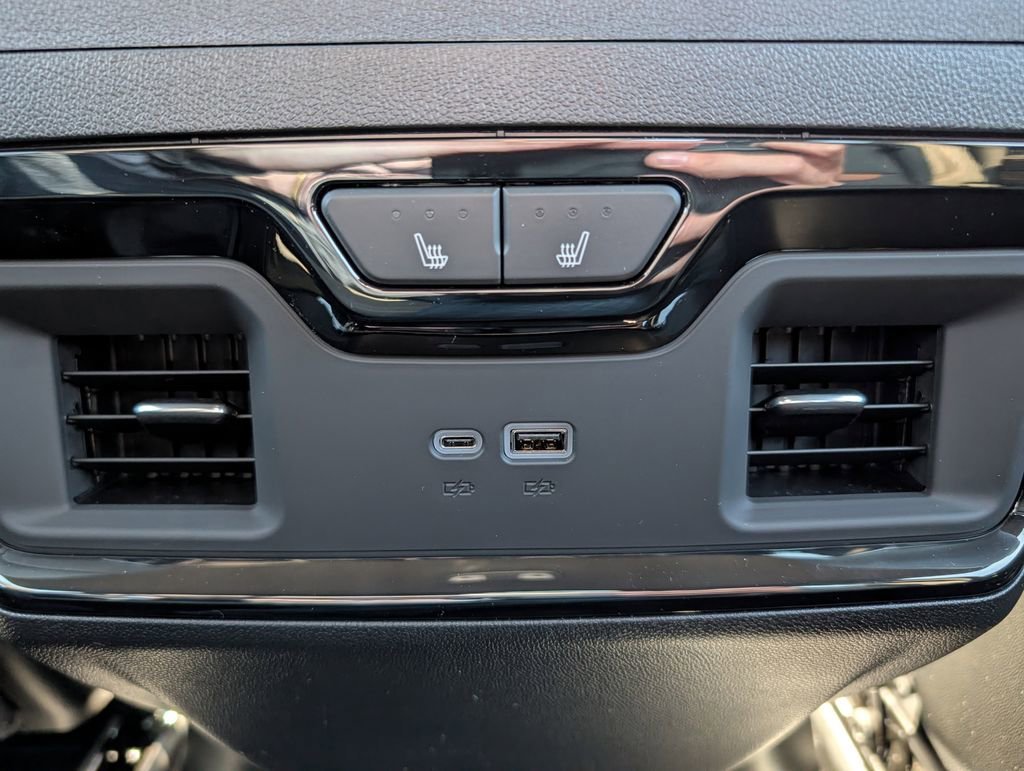 2026 GMC Sierra 3500HD AT4 - Photo 12