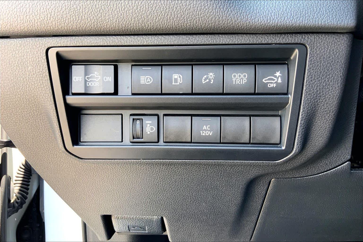 Used 2023 Ice Cap Toyota Limited Hybrid image 33