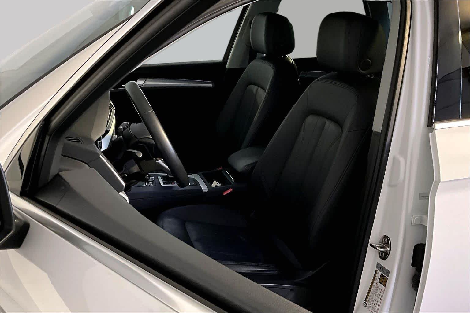 Used 2018 Ibis White Audi Prestige image 9