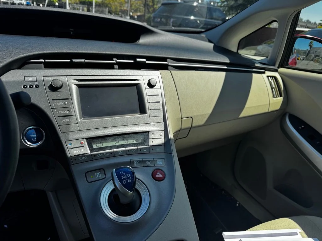 Used 2013 Red Toyota Two image 33