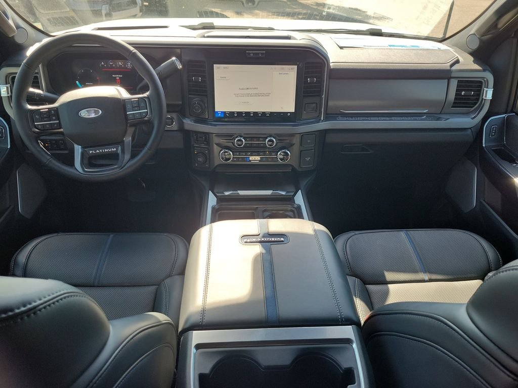 2025 Ford F-350 Super Duty Platinum - Photo 12