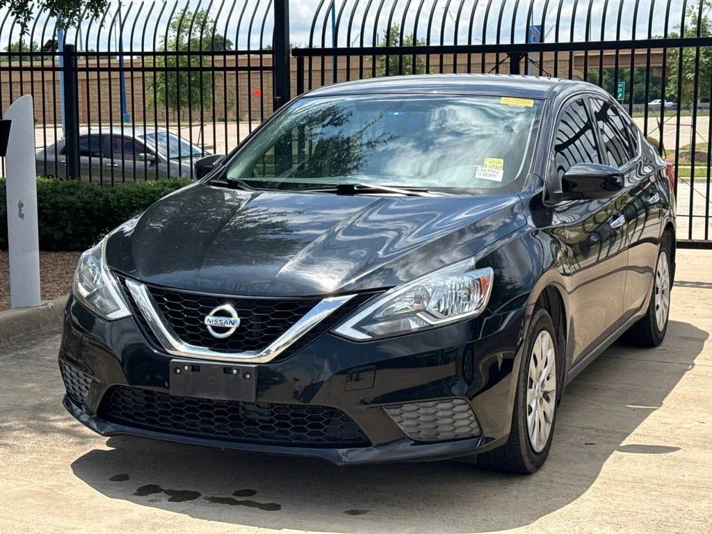 Used 2016 Nissan Sentra SV with VIN 3N1AB7AP2GL664982 for sale in North Richland Hills, TX