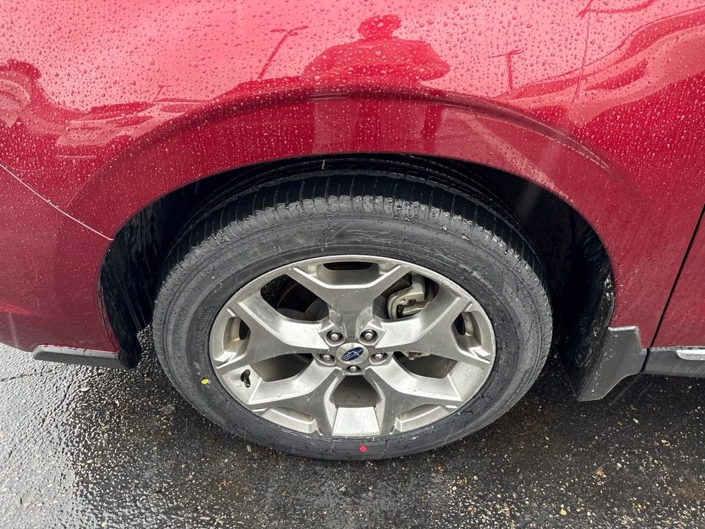 Used 2018 Red Subaru 2.5i Touring image 8