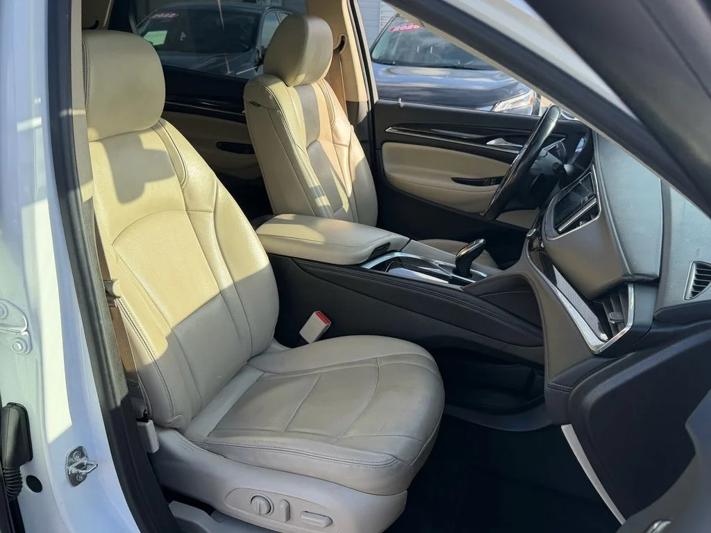 Used 2020 White Buick Essence image 19