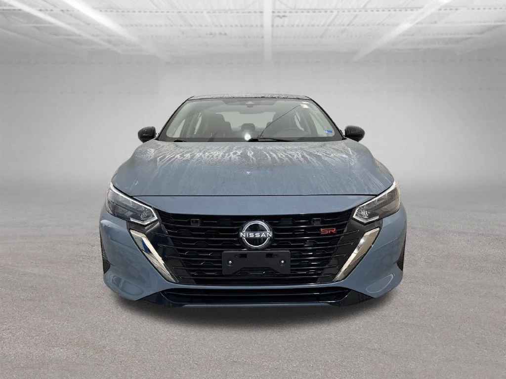 Used 2024 Gray Nissan SR image 9