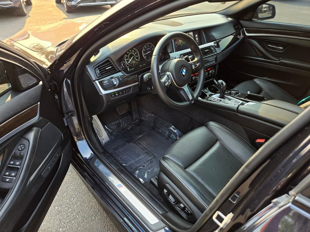 Used 2015 Carbon Black Metallic BMW 550i xDrive image 19