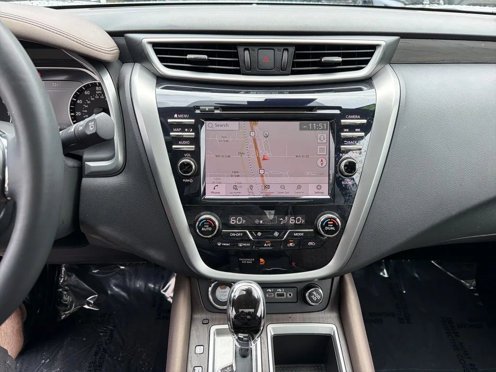 Used 2024 Gray Nissan Platinum image 27