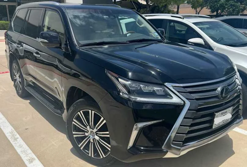Certified Used 2021 Black Onyx Lexus  image 2