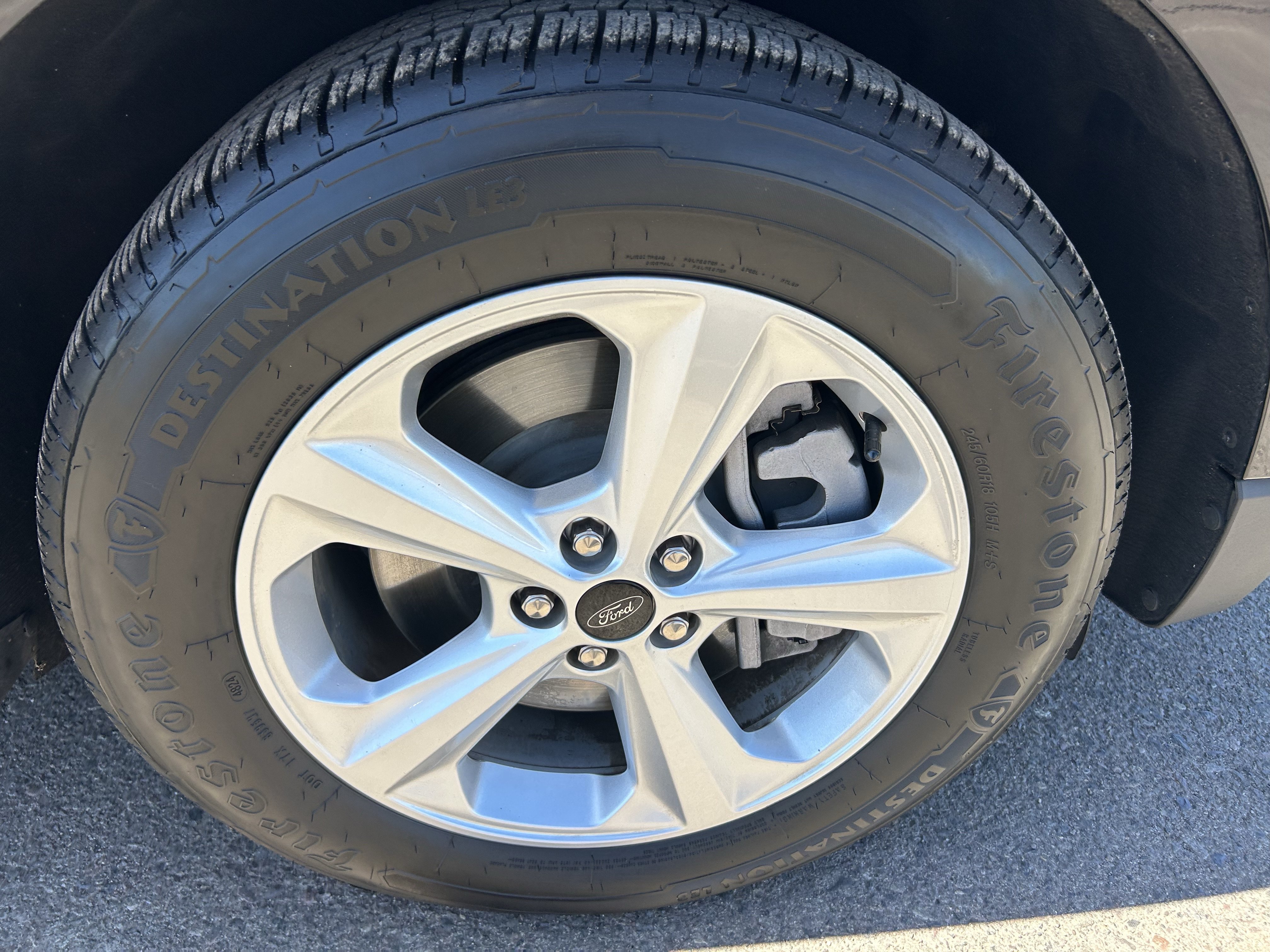 2023 Ford Edge SE - Photo 9