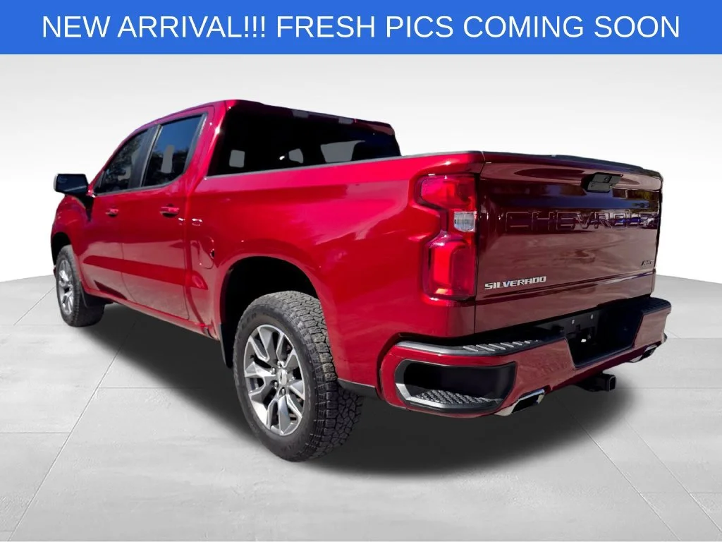 Used 2021 CHERRY RED TINTCOAT Chevrolet RST image 5