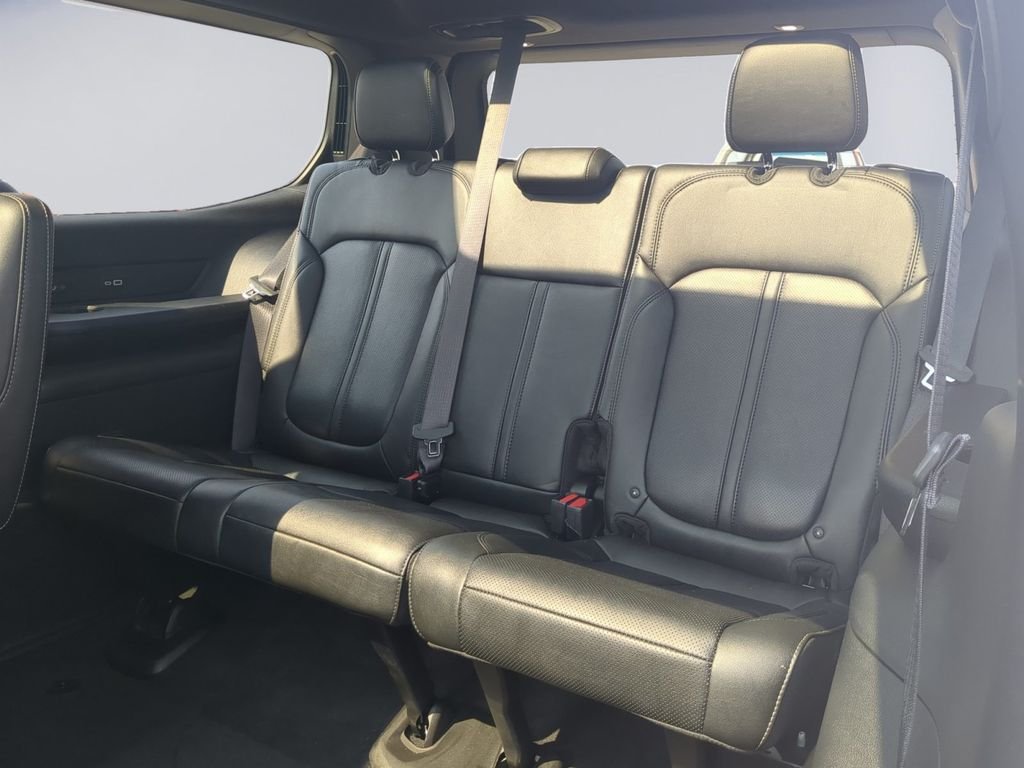 Used 2023 White Jeep Series II image 16