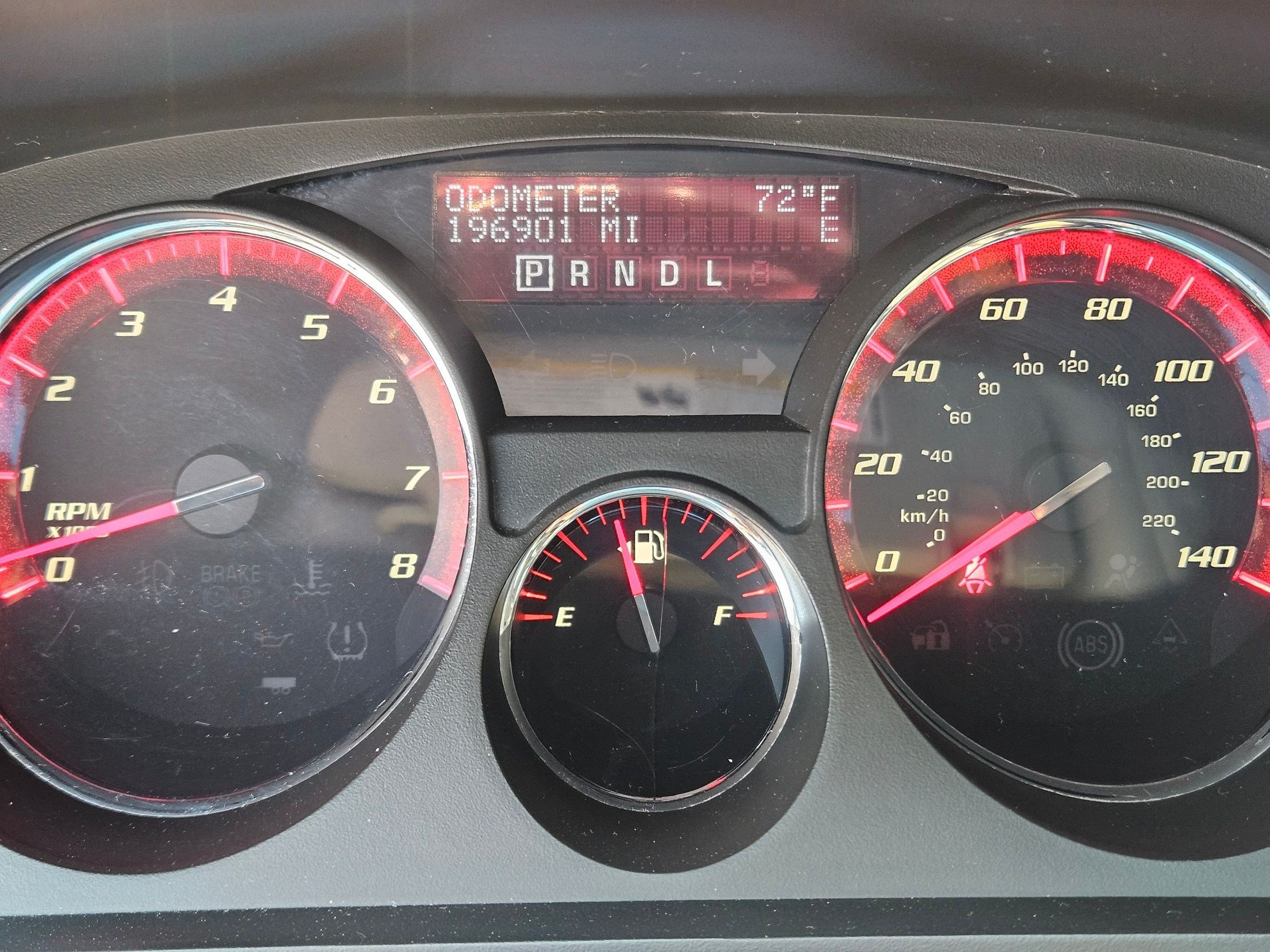 Used 2010 White Diamond Tricoat GMC SLT1 image 22