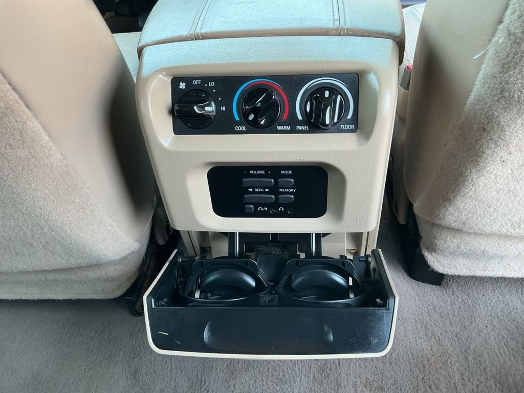 Used 2000 White Ford Eddie Bauer image 27
