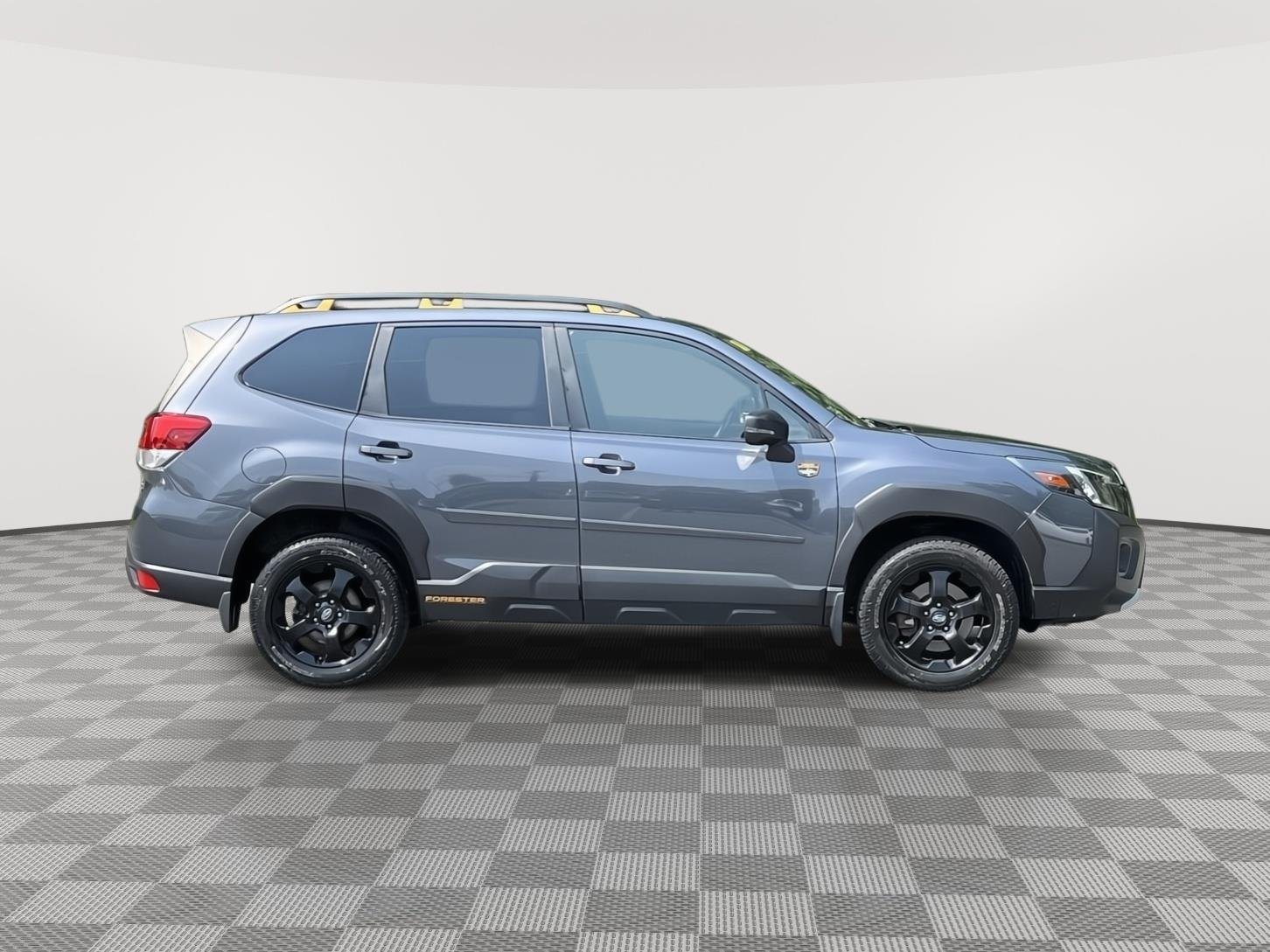 Used 2022 Magnetite Gray Metallic Subaru Wilderness image 4