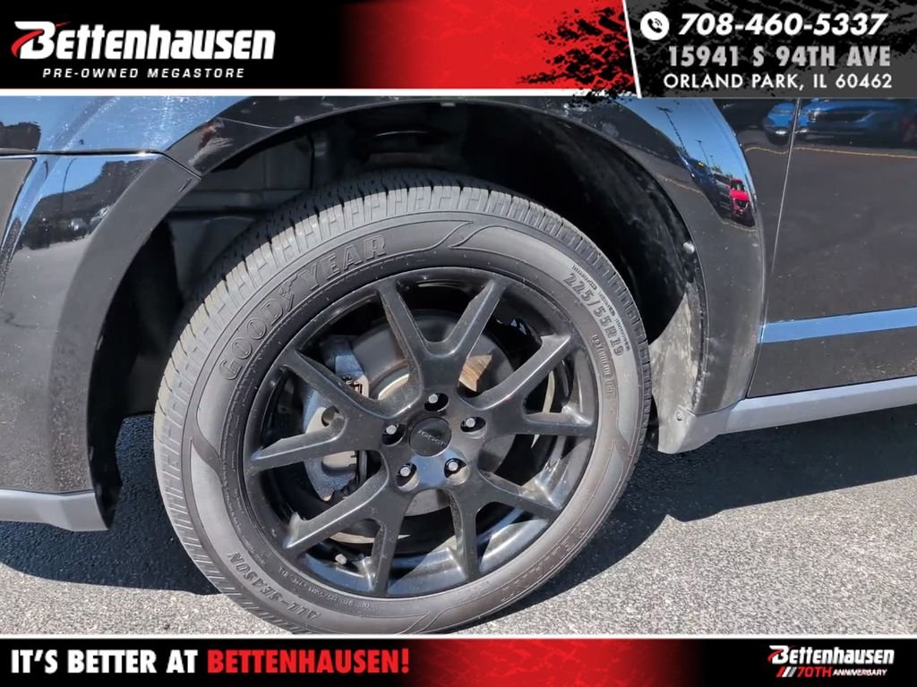 Certified Used 2016 Black Dodge SXT image 14